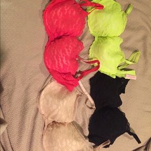Set of 4 bras